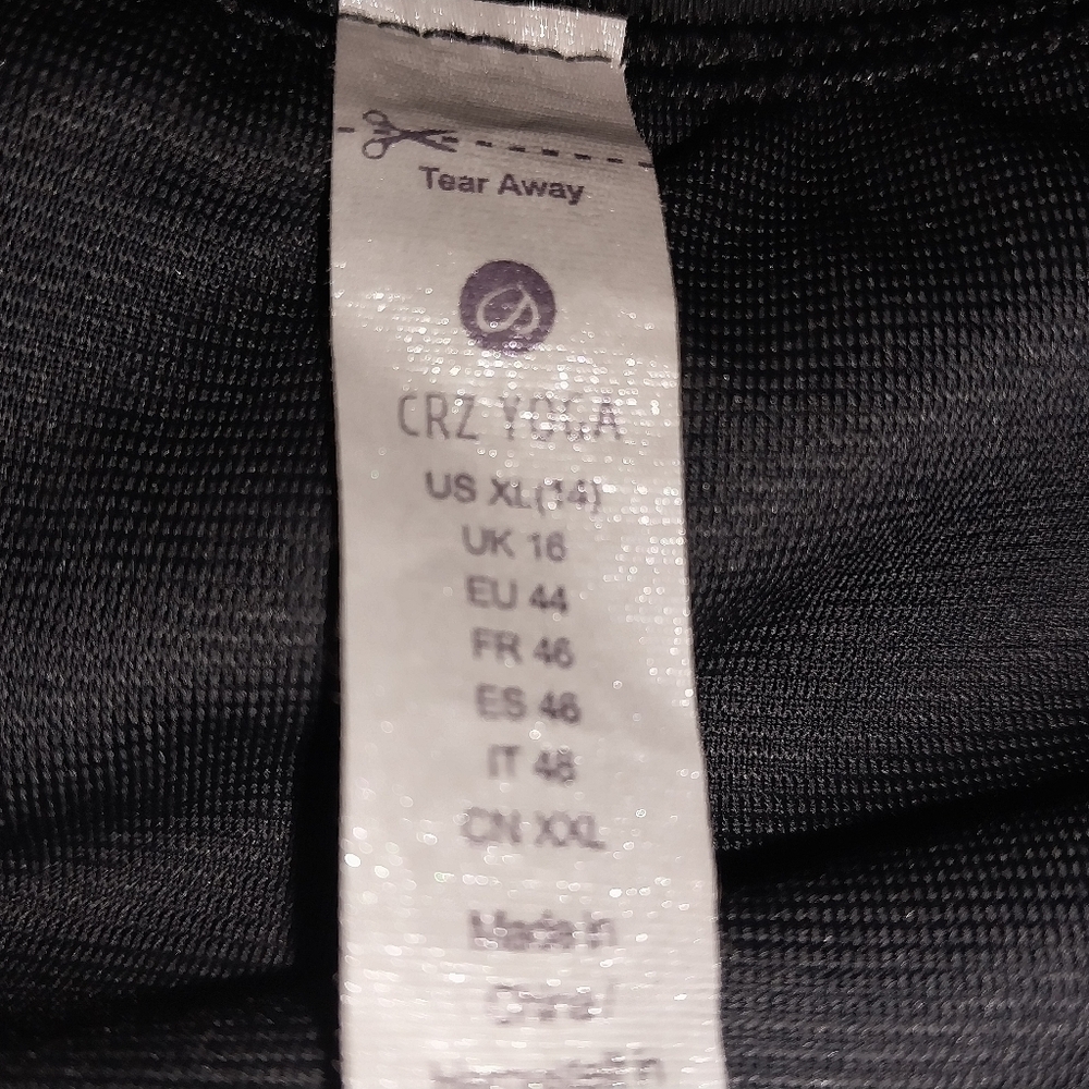 CRZ YOGA Women's Black Athletic Shorts - Picture 8 of 8